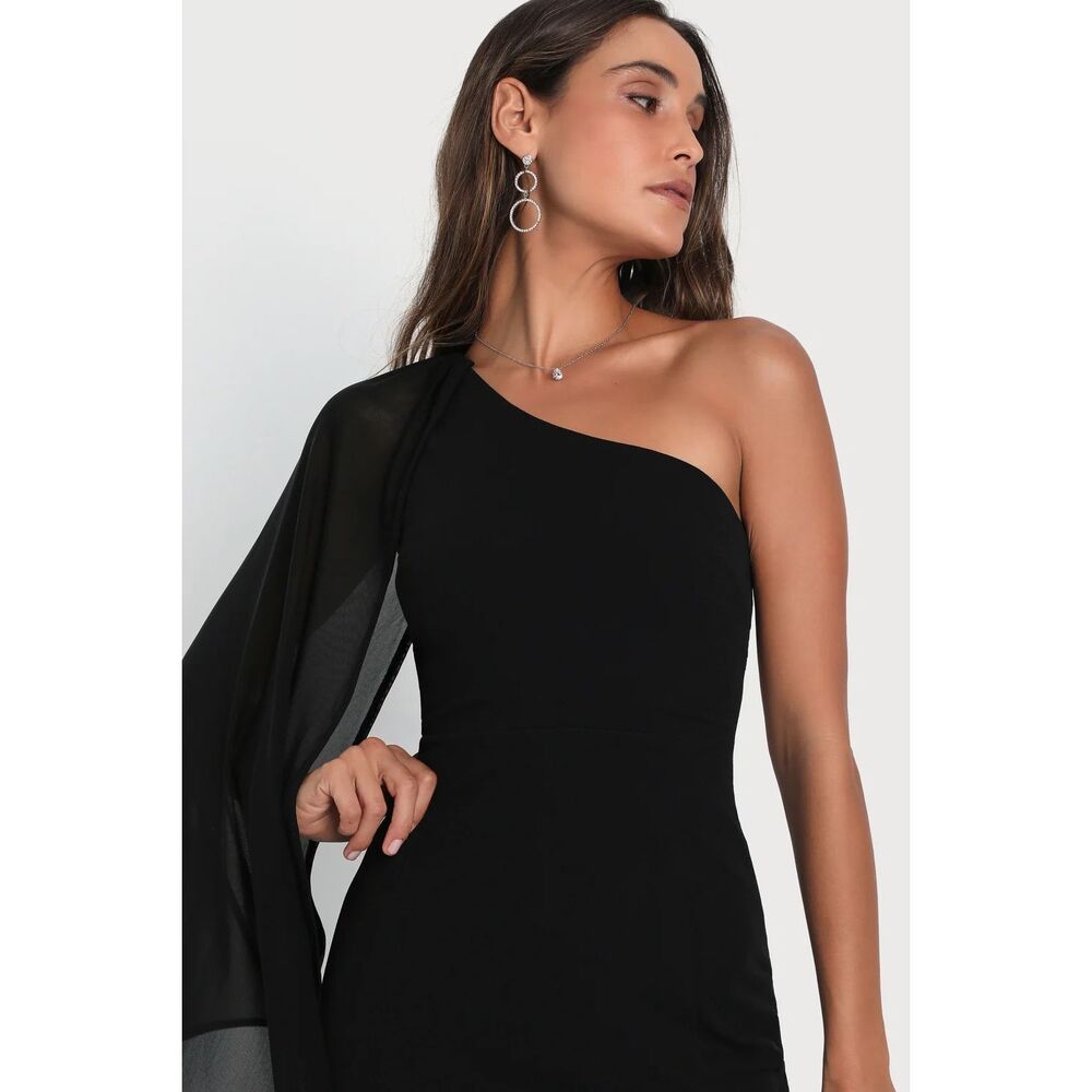 Lulus Majestic Attitude Black Cape Sleeve One-Shoulder Maxi Dress Size L NWT - Picture 4 of 9